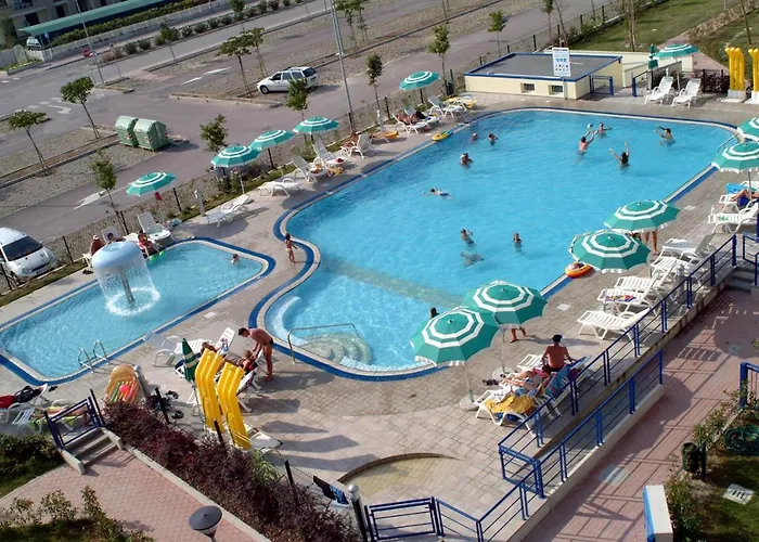 Altanea Residences Con Piscina