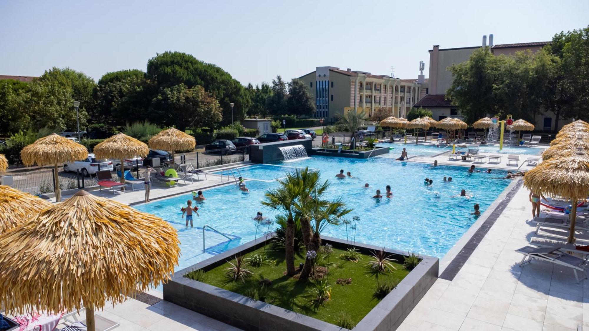 Altanea Residences Con Piscina * Caorle