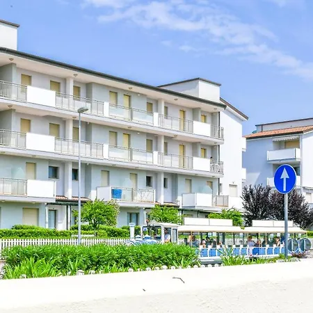 Altanea Residences Con Piscina Caorle Exterior photo