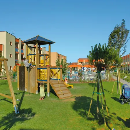 Altanea Residences Con Piscina Caorle Exterior photo